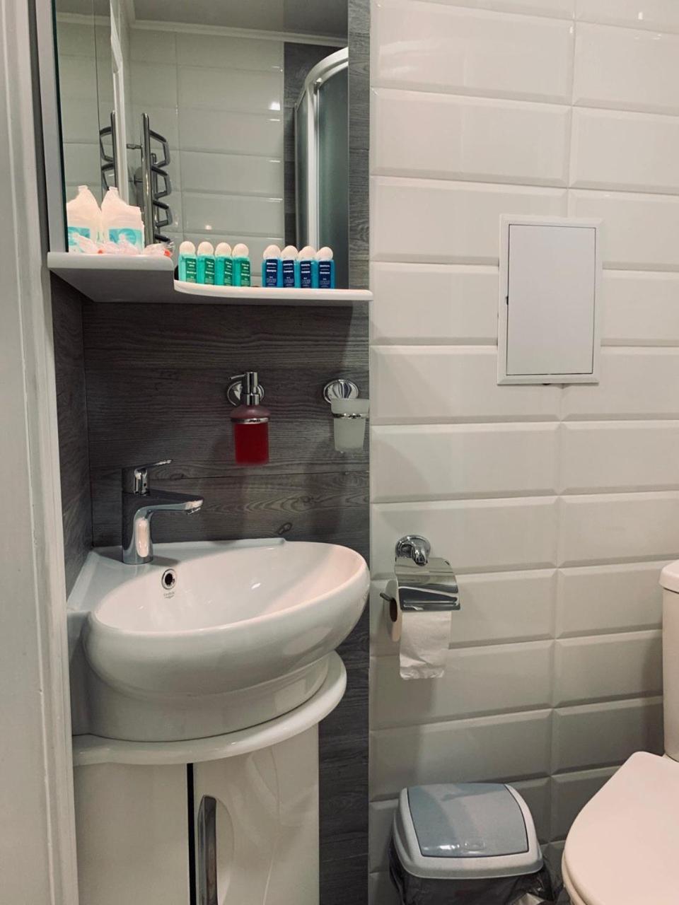 Modern Chaikovskogo Apartment Lviv Kültér fotó