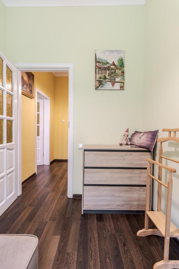 Modern Chaikovskogo Apartment Lviv Kültér fotó